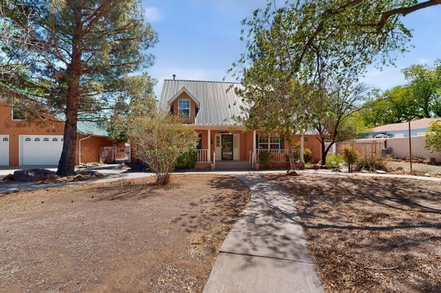 1512 Los Arboles Avenue NW, Albuquerque, NM 87107