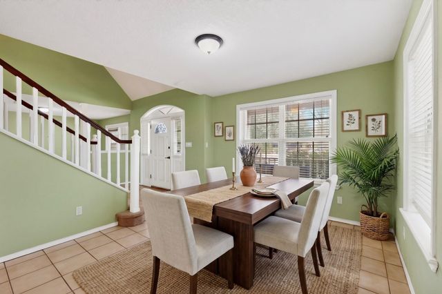 1512 Los Arboles Avenue NW, Albuquerque, NM 87107