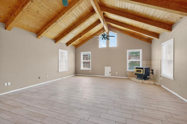 1512 Los Arboles Avenue NW, Albuquerque, NM 87107