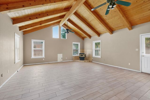 1512 Los Arboles Avenue NW, Albuquerque, NM 87107