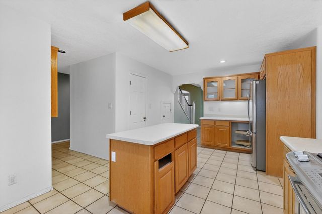 1512 Los Arboles Avenue NW, Albuquerque, NM 87107