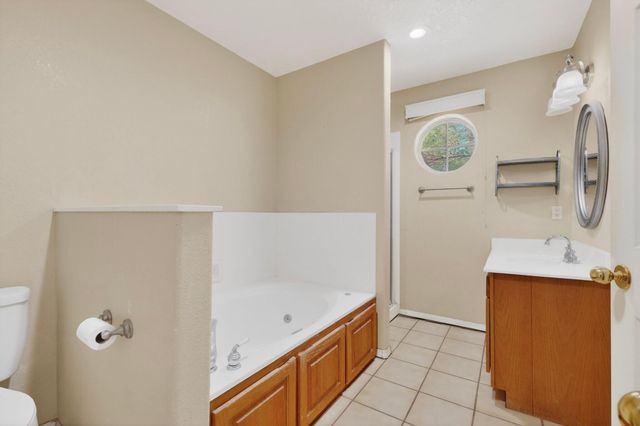 1512 Los Arboles Avenue NW, Albuquerque, NM 87107