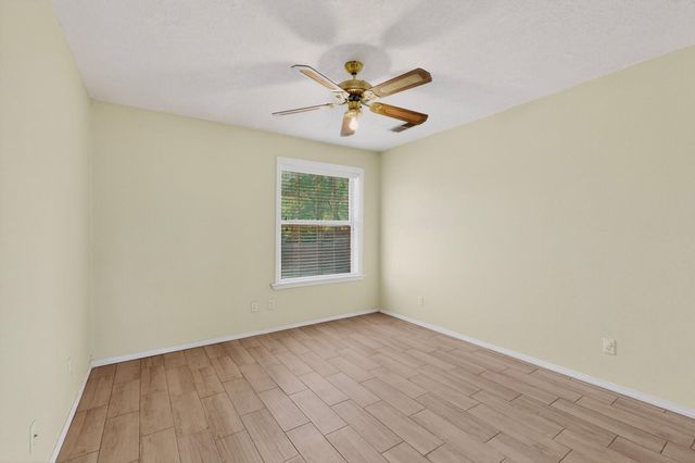 1512 Los Arboles Avenue NW, Albuquerque, NM 87107