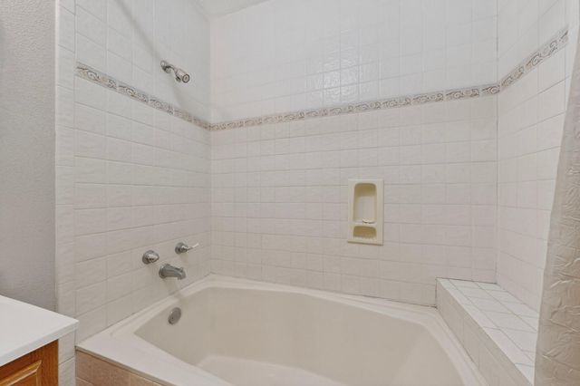 1512 Los Arboles Avenue NW, Albuquerque, NM 87107