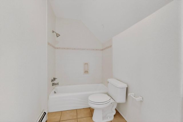 1512 Los Arboles Avenue NW, Albuquerque, NM 87107