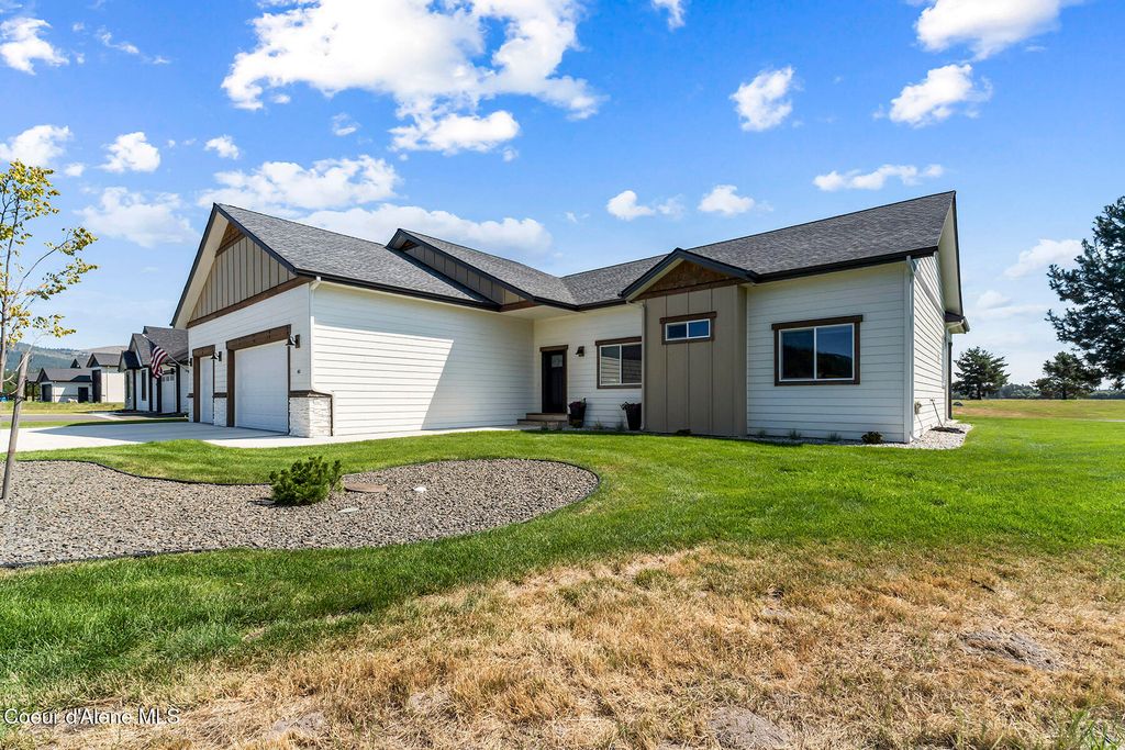 40 Bunker LN, Blanchard, ID 83804 photo 2