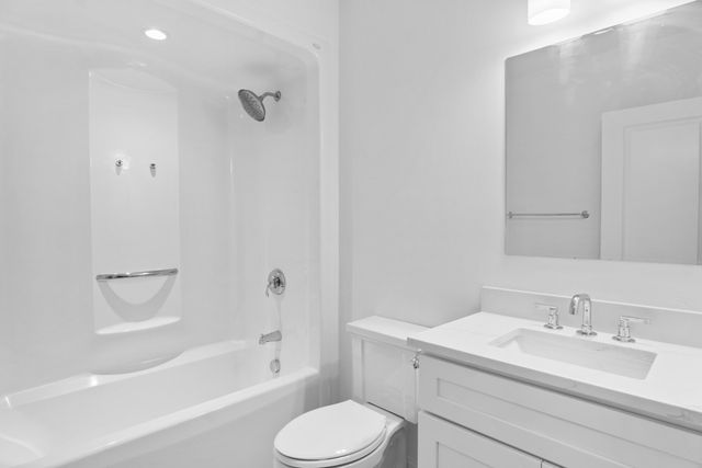 106 Johnson Woods Drive 106, Reading, MA 01867