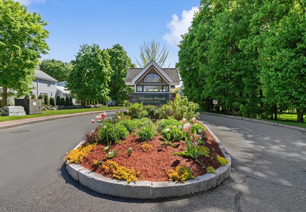 106 Johnson Woods Drive 106, Reading, MA 01867