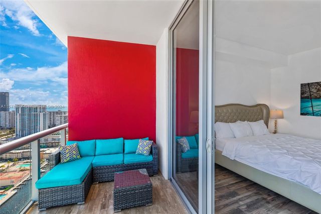 2600 E Hallandale Beach Blvd T3302, Hallandale Beach, FL 33009