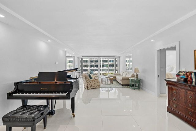2784 S Ocean Boulevard 204s, Palm Beach, FL 33480