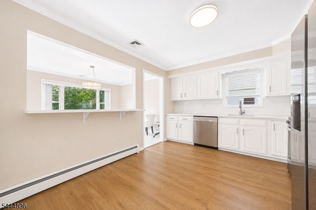 18 E 37Th St, Paterson City, NJ 07514