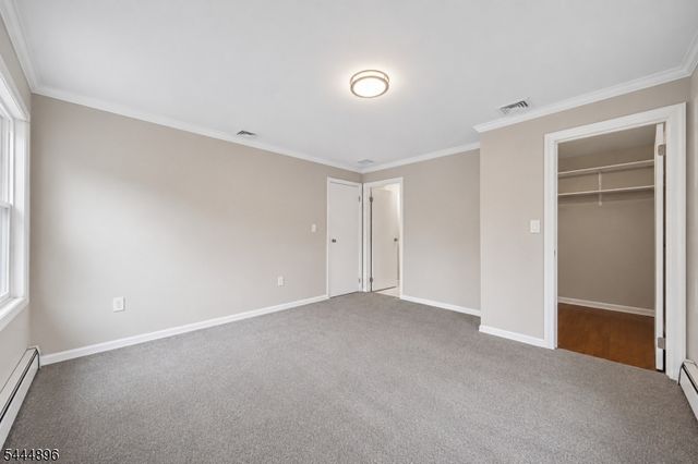 18 E 37Th St, Paterson City, NJ 07514