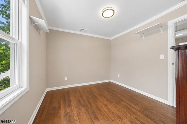18 E 37Th St, Paterson City, NJ 07514