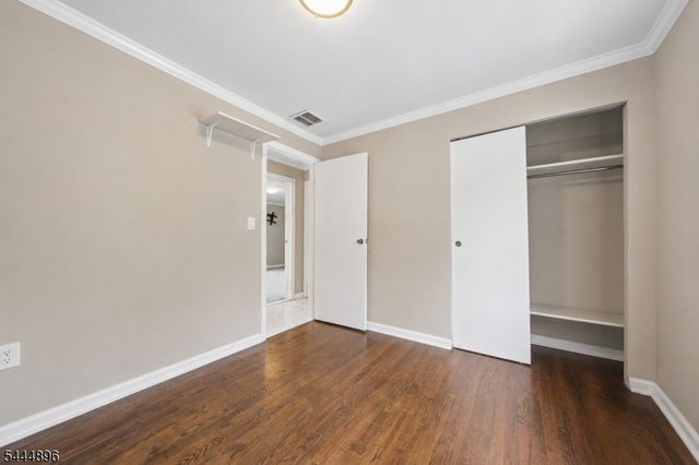 18 E 37Th St, Paterson City, NJ 07514