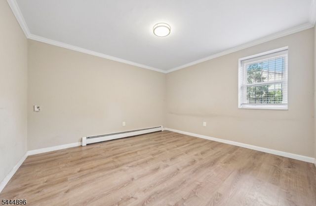 18 E 37Th St, Paterson City, NJ 07514