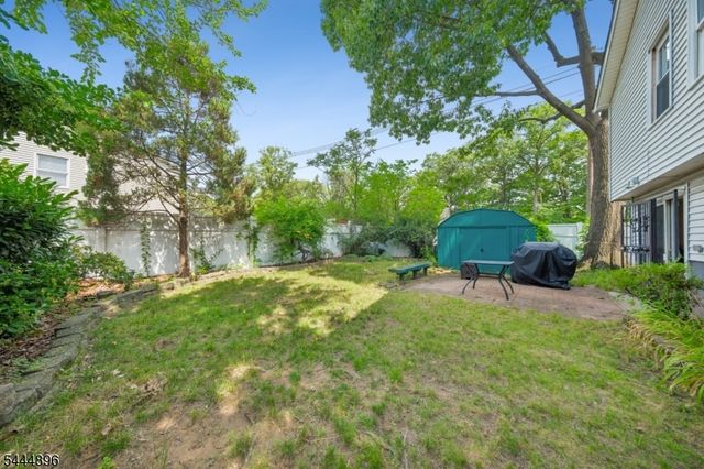 18 E 37Th St, Paterson City, NJ 07514
