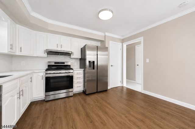 18 E 37Th St, Paterson City, NJ 07514
