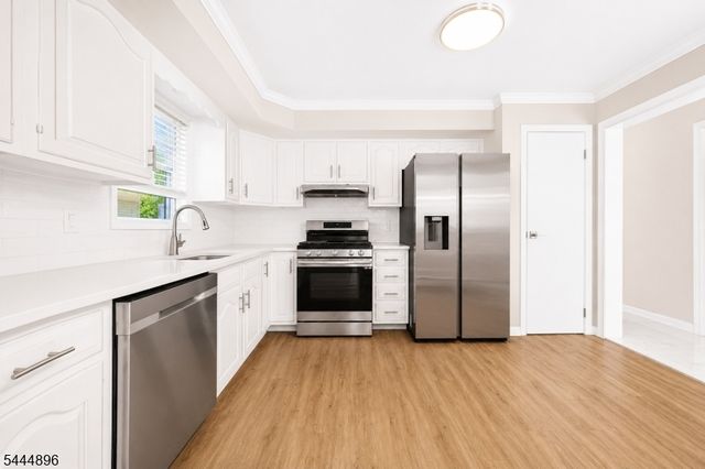 18 E 37Th St, Paterson City, NJ 07514