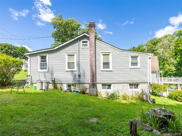 28 Brewster Drive, Carmel, NY 10512