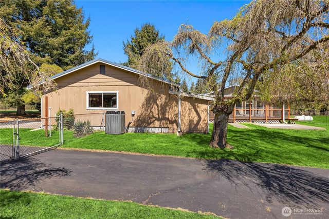 17300 Mima Acres Dr SE, Tenino, WA 98589