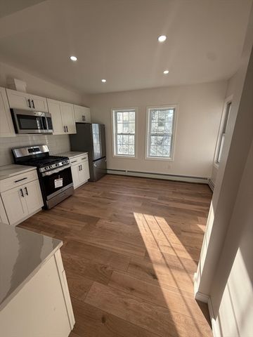 40 Coolidge Front, Lawrence, MA 01843
