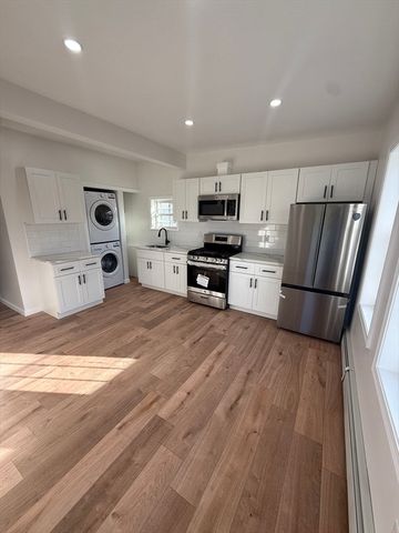 40 Coolidge Front, Lawrence, MA 01843