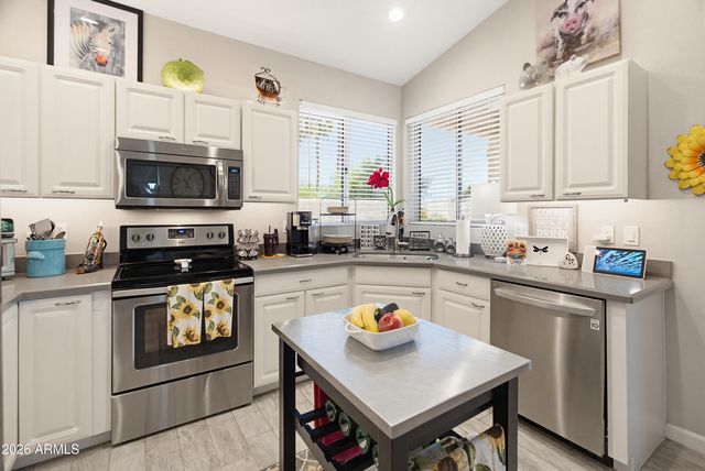 9057 W BEHREND Drive, Peoria, AZ 85382