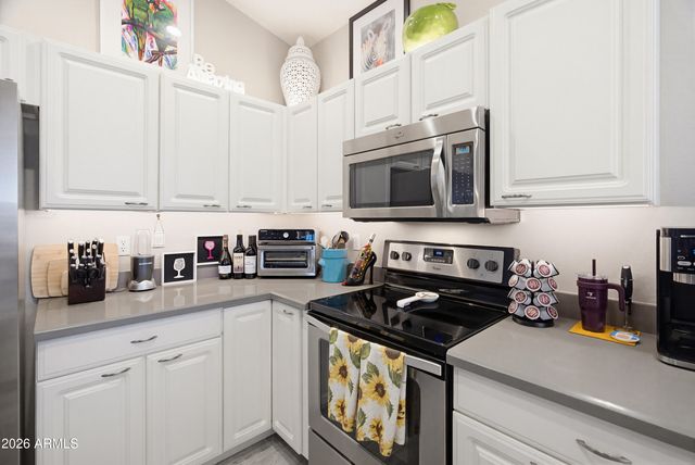 9057 W BEHREND Drive, Peoria, AZ 85382