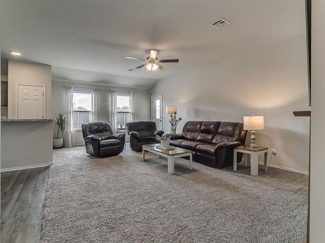 11036 NW 94th Terrace, Yukon, OK 73099