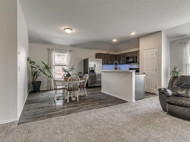 11036 NW 94th Terrace, Yukon, OK 73099