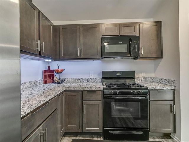 11036 NW 94th Terrace, Yukon, OK 73099