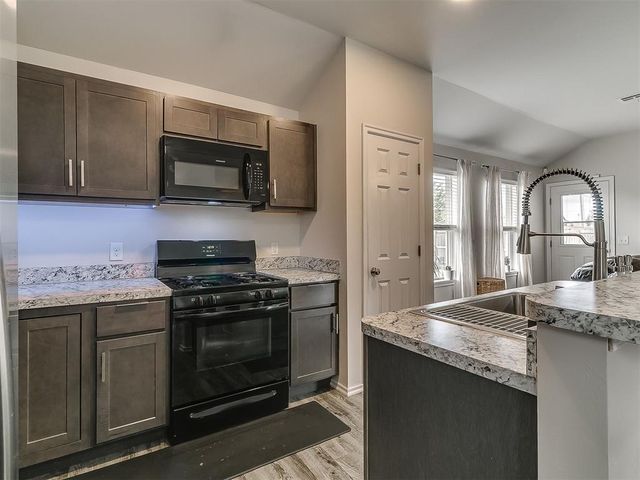 11036 NW 94th Terrace, Yukon, OK 73099