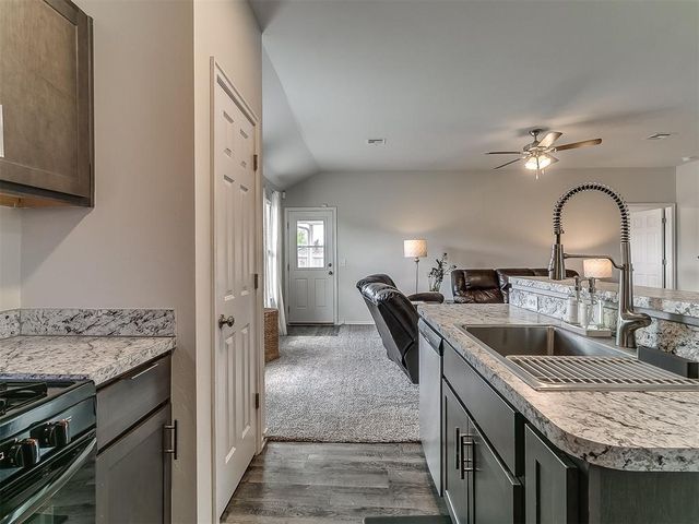 11036 NW 94th Terrace, Yukon, OK 73099
