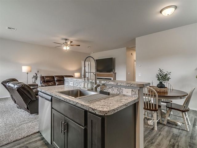 11036 NW 94th Terrace, Yukon, OK 73099