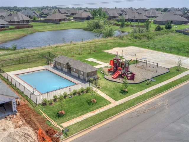 11036 NW 94th Terrace, Yukon, OK 73099