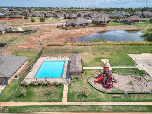 11036 NW 94th Terrace, Yukon, OK 73099