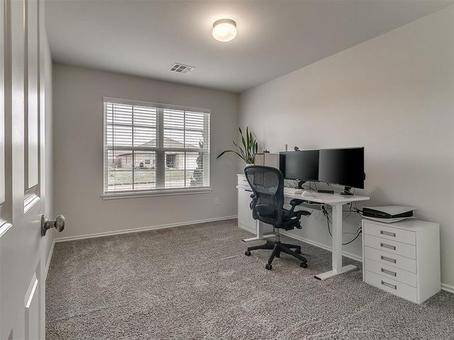11036 NW 94th Terrace, Yukon, OK 73099