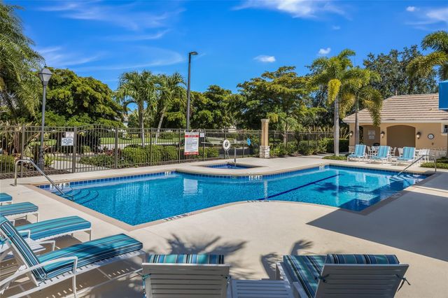 8517 17TH DRIVE NW, Bradenton, FL 34209