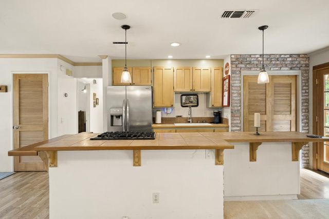 13155 Sargent Jacobs Dr, Nevada City, CA 95959
