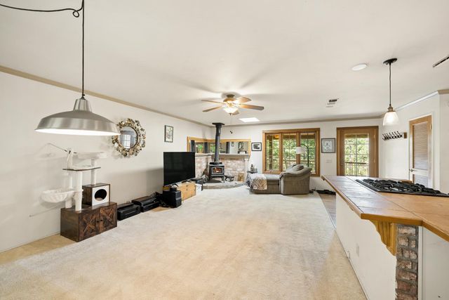 13155 Sargent Jacobs Dr, Nevada City, CA 95959