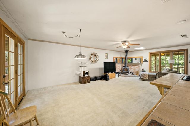 13155 Sargent Jacobs Dr, Nevada City, CA 95959