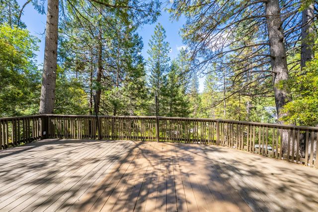 13155 Sargent Jacobs Dr, Nevada City, CA 95959