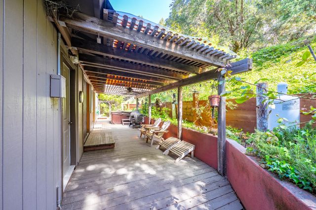 13155 Sargent Jacobs Dr, Nevada City, CA 95959