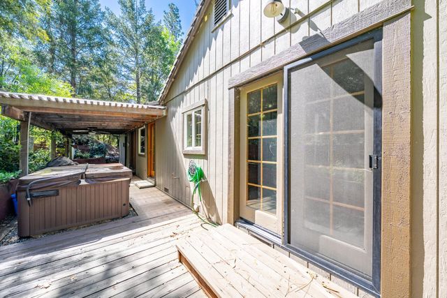 13155 Sargent Jacobs Dr, Nevada City, CA 95959