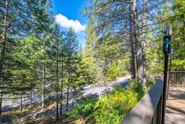 13155 Sargent Jacobs Dr, Nevada City, CA 95959