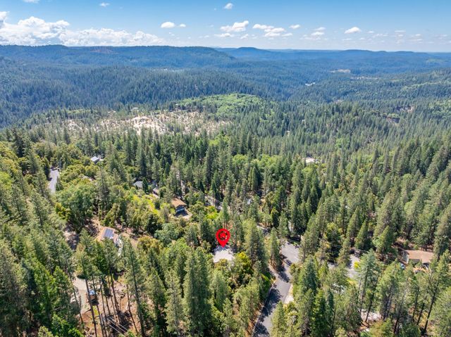 13155 Sargent Jacobs Dr, Nevada City, CA 95959