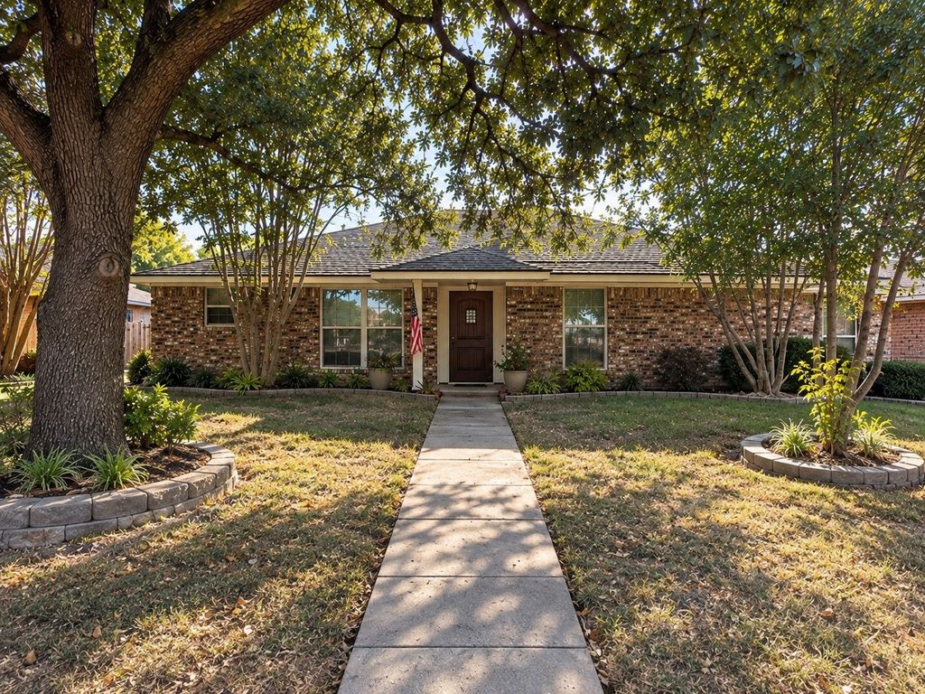 1920 Big Sky Drive, Lewisville, TX 75077 — exterior