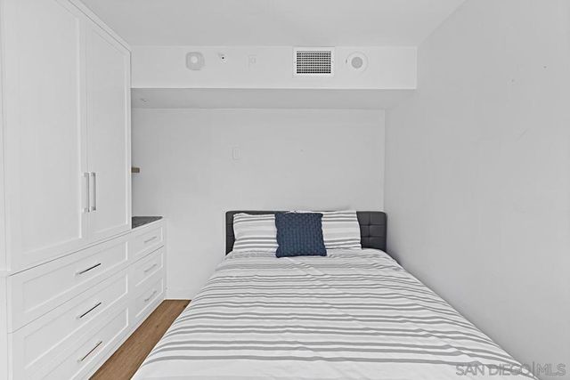 500 W Harbor Dr 107, San Diego, CA 92101