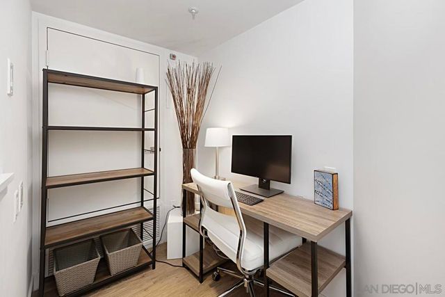 500 W Harbor Dr 107, San Diego, CA 92101