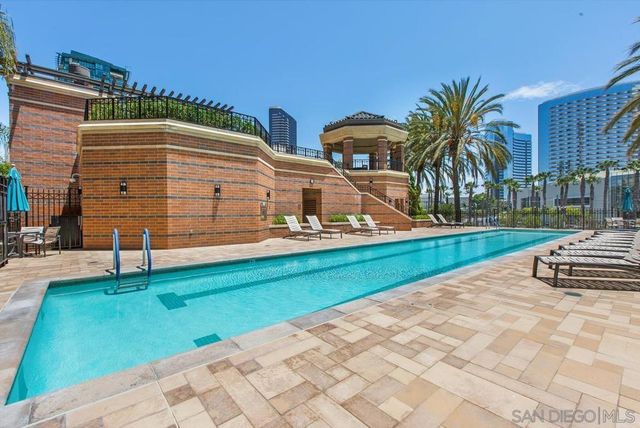 500 W Harbor Dr 107, San Diego, CA 92101